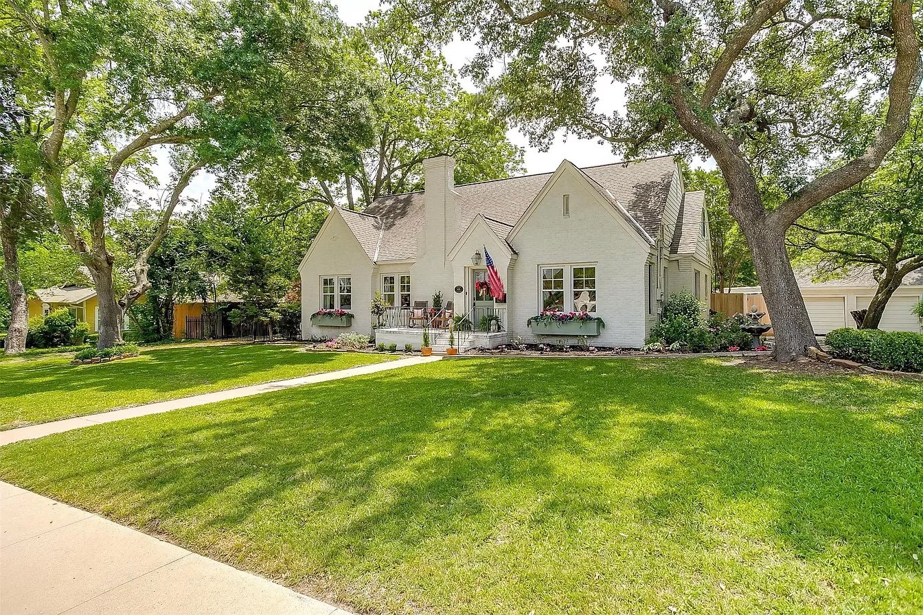 A Remodel in Weatherford, TX - $799,000