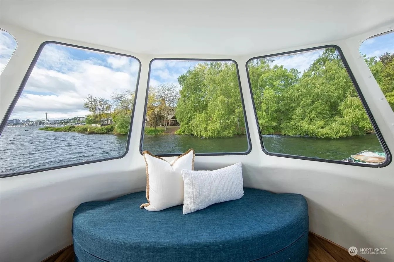 A Floating Home in Seattle - $625,000