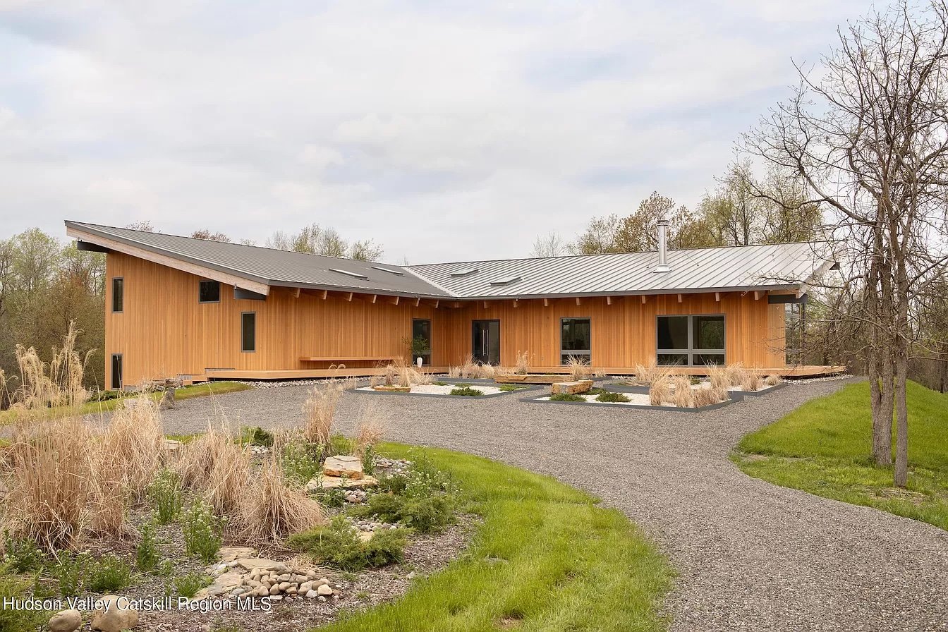 Over 12 Acres in Germantown, NY - $3,875,000