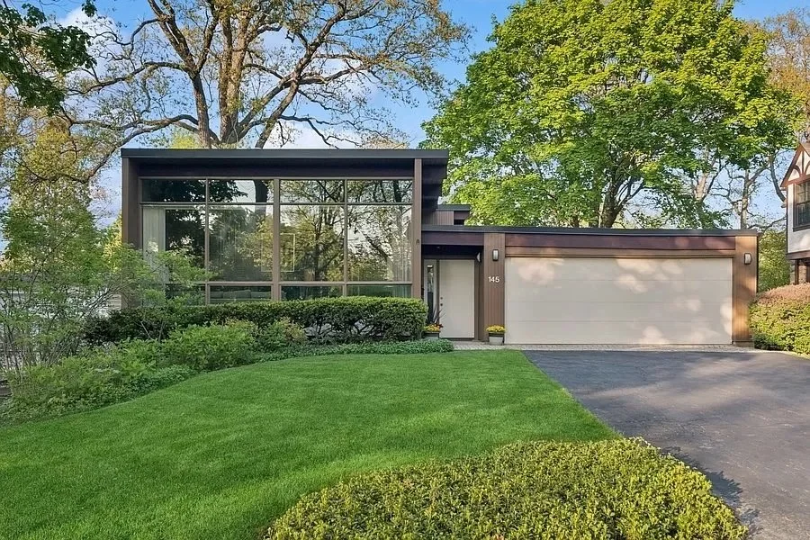 An Irving Moses  Design in Highland Park, IL - $675,000