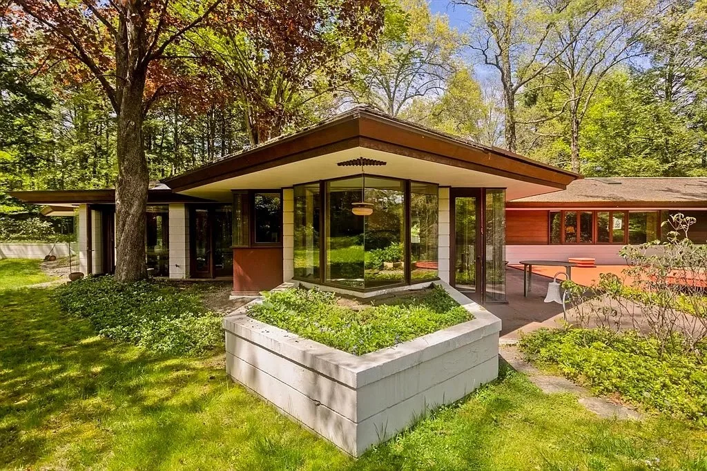 A 1957 John F Bednarski - $619,000