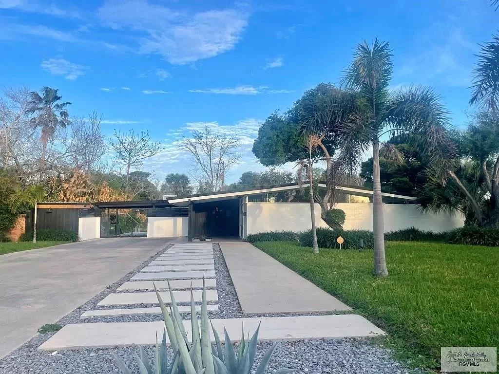 Mid-Century Modern in Brownsville, TX - $399,000