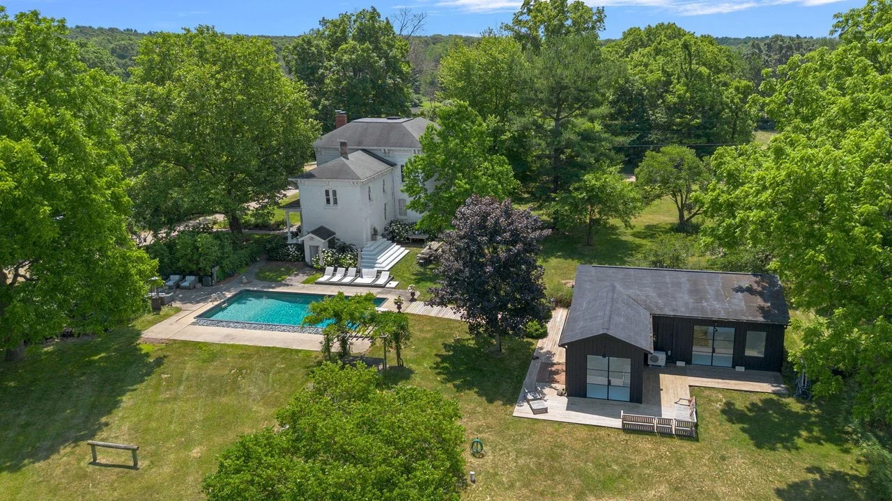 Cool, Calm & Collected in Niles, MI 749,000 — Logan Banx