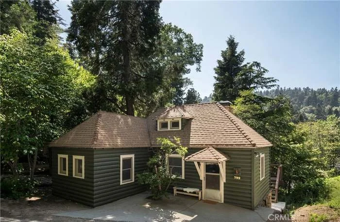 A 1946 Cabin in Lake Arrowhead, CA - $427,000