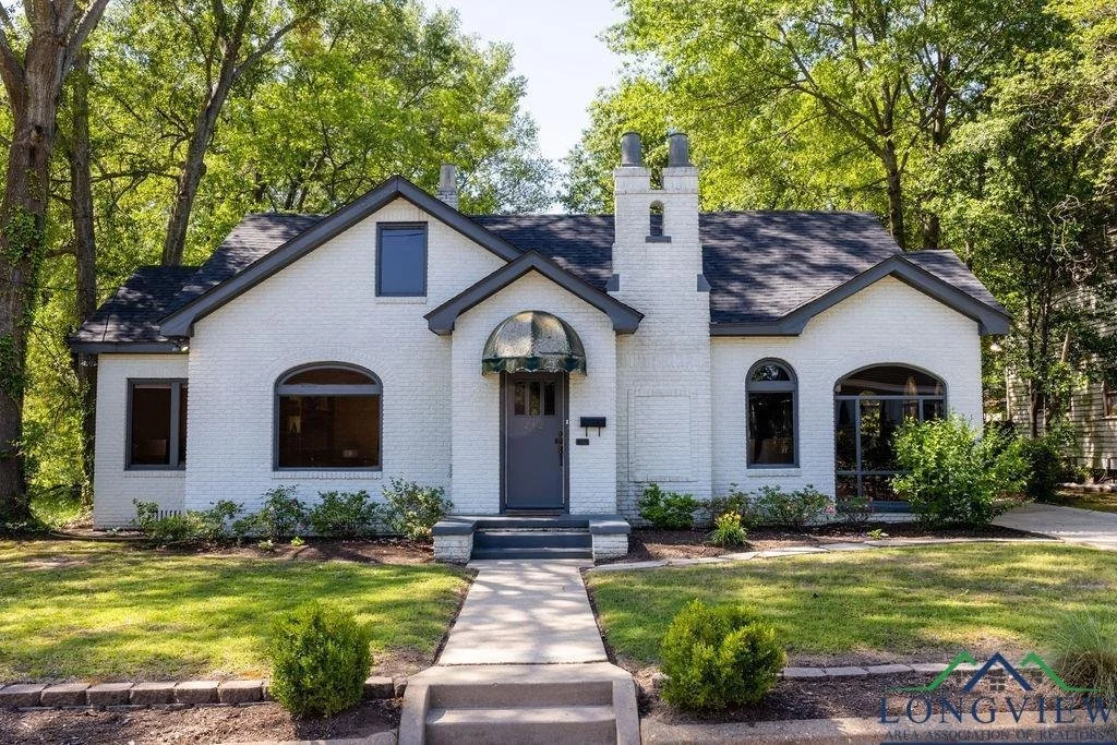 A Charming 1930's Home in Longview, TX - $300,000