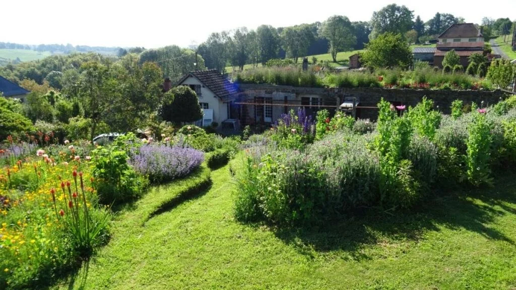 A Whimsical Garden in France - €149,500