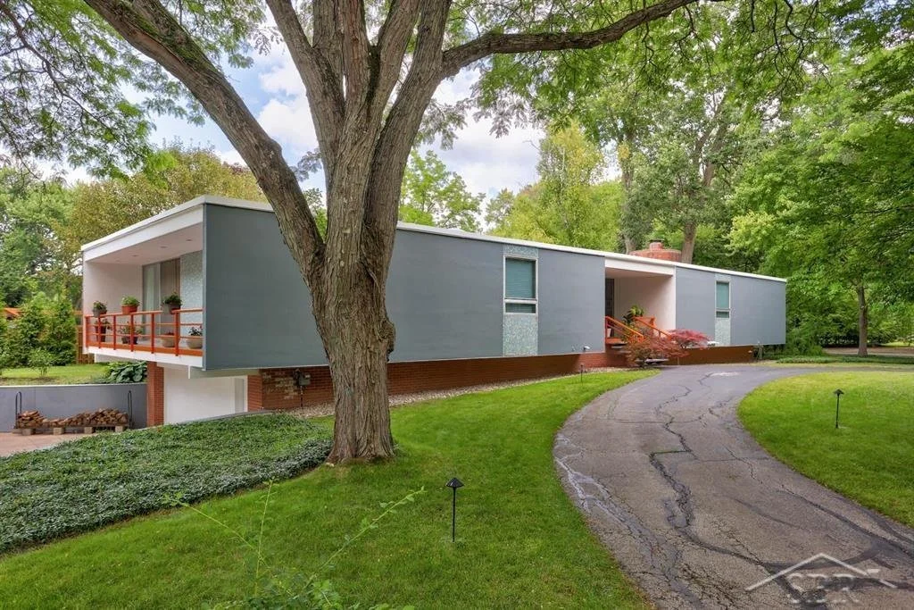 The Bergstein House in Midland, MI - $490,000