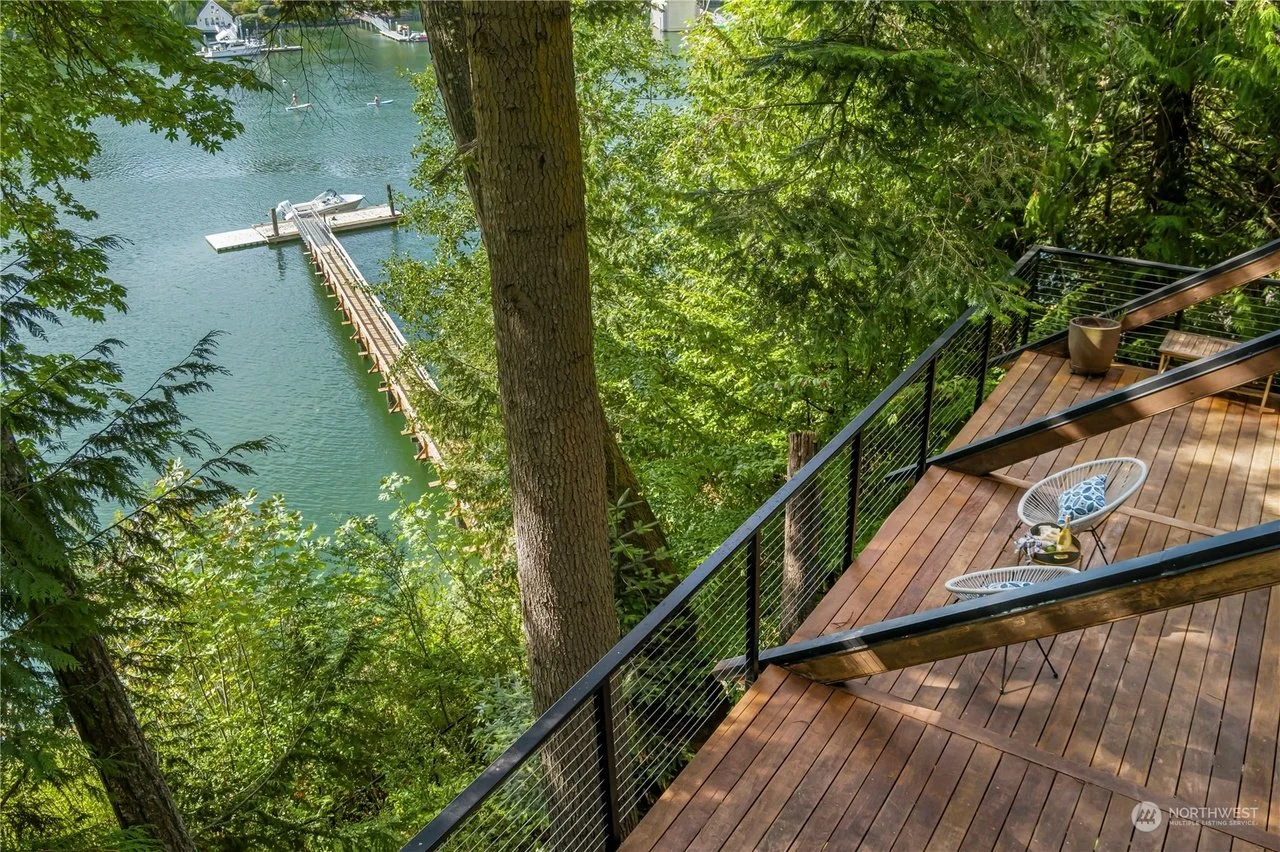 A William Bastida Design in Washington - $2,590,000