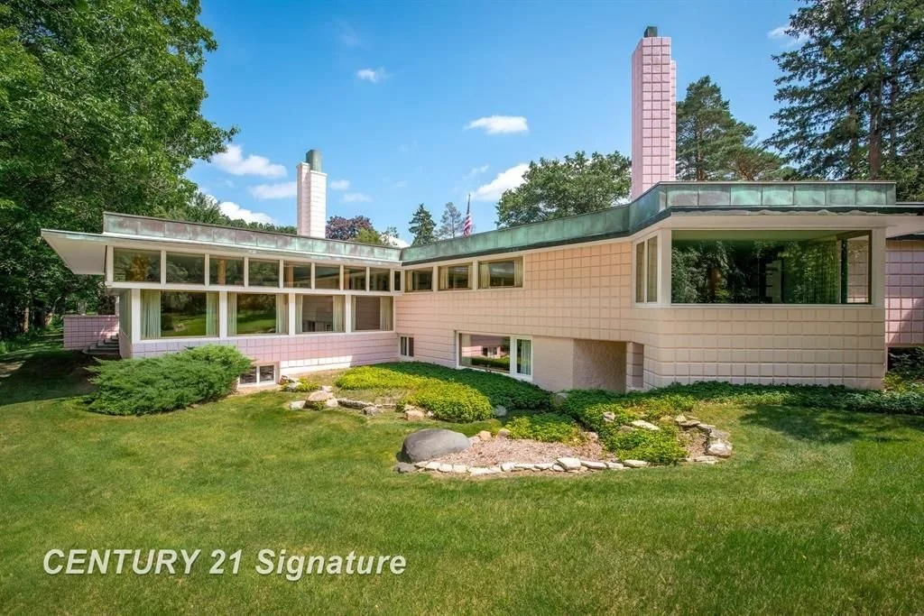 89 Acres in Midland, MI - $2,400,000