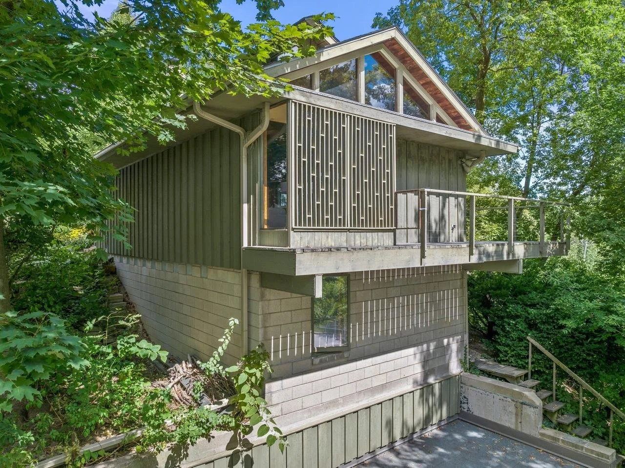 Milwaukee, WI - $450,000