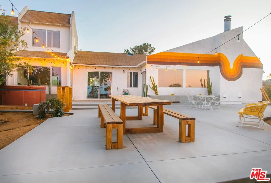 Retro Vibes on 2.5 Acres in Yucca Valley, CA - $599,000