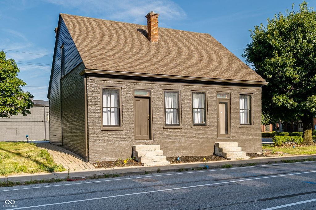 A Triplex Built in 1895 in Indianapolis - $895,000
