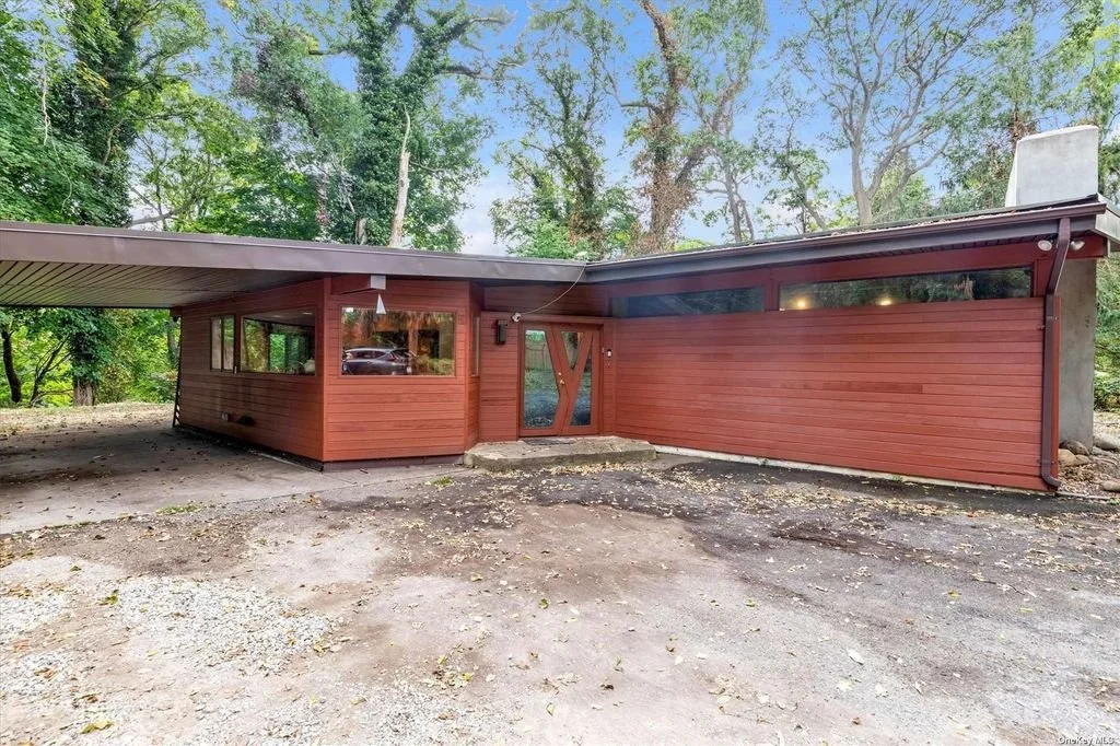 An Acre in Northport, NY - $699,000