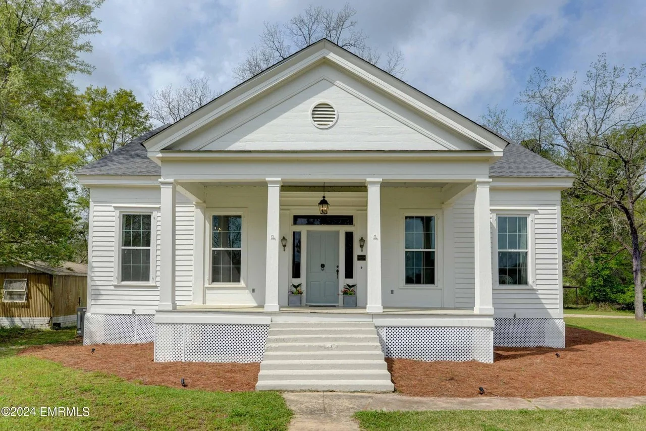 A Remodel in Enterprise, MS - $375,000