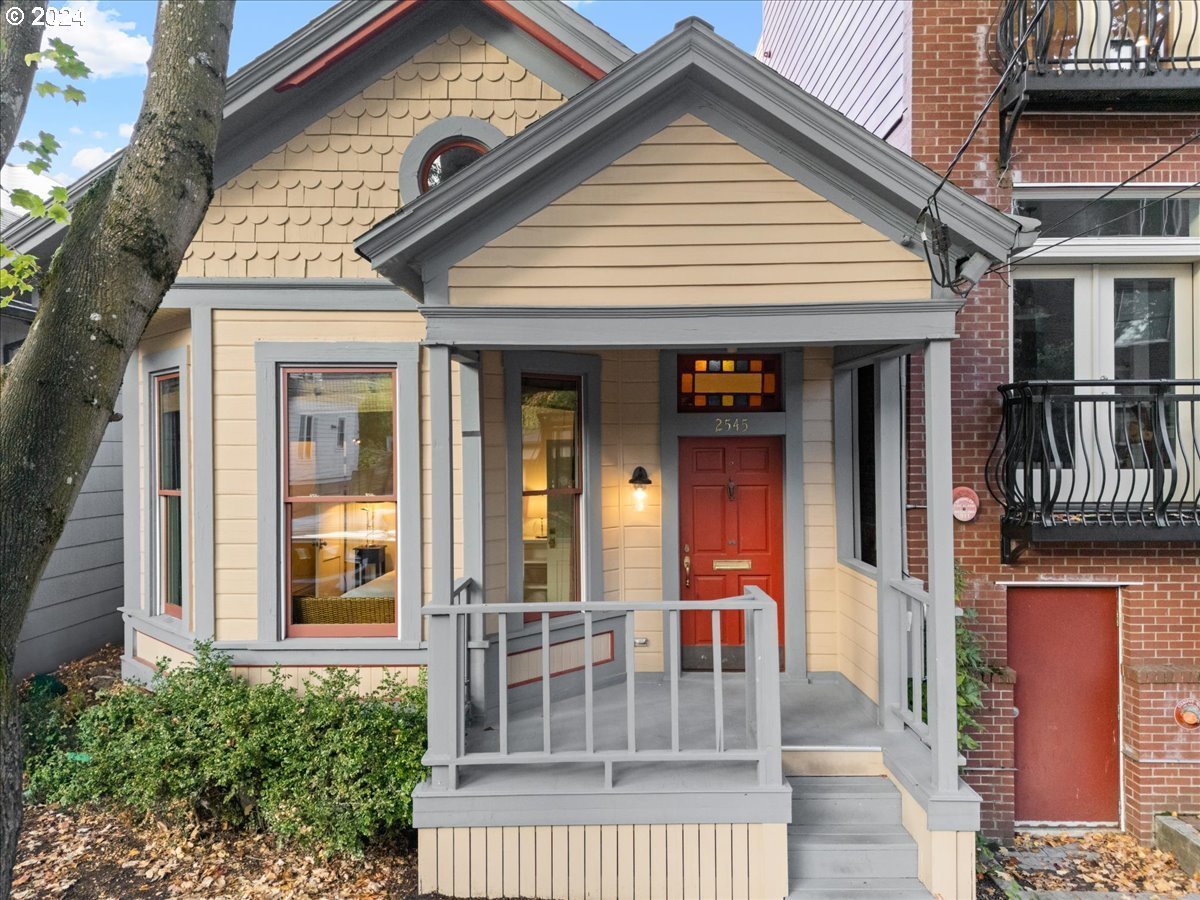 An 1890 Victorian in Portland, OR - $695,000