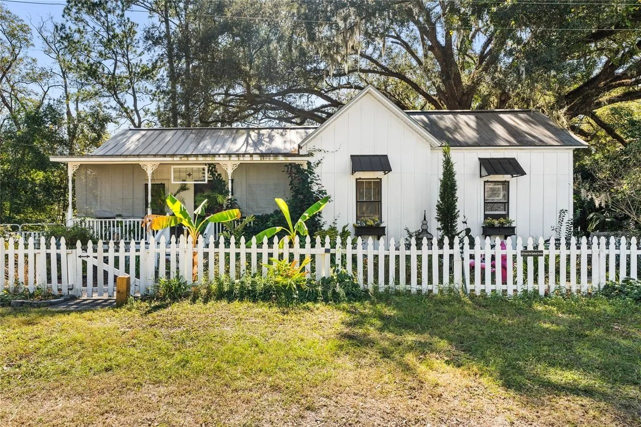 A Cottage in High Springs, FL - $379,500