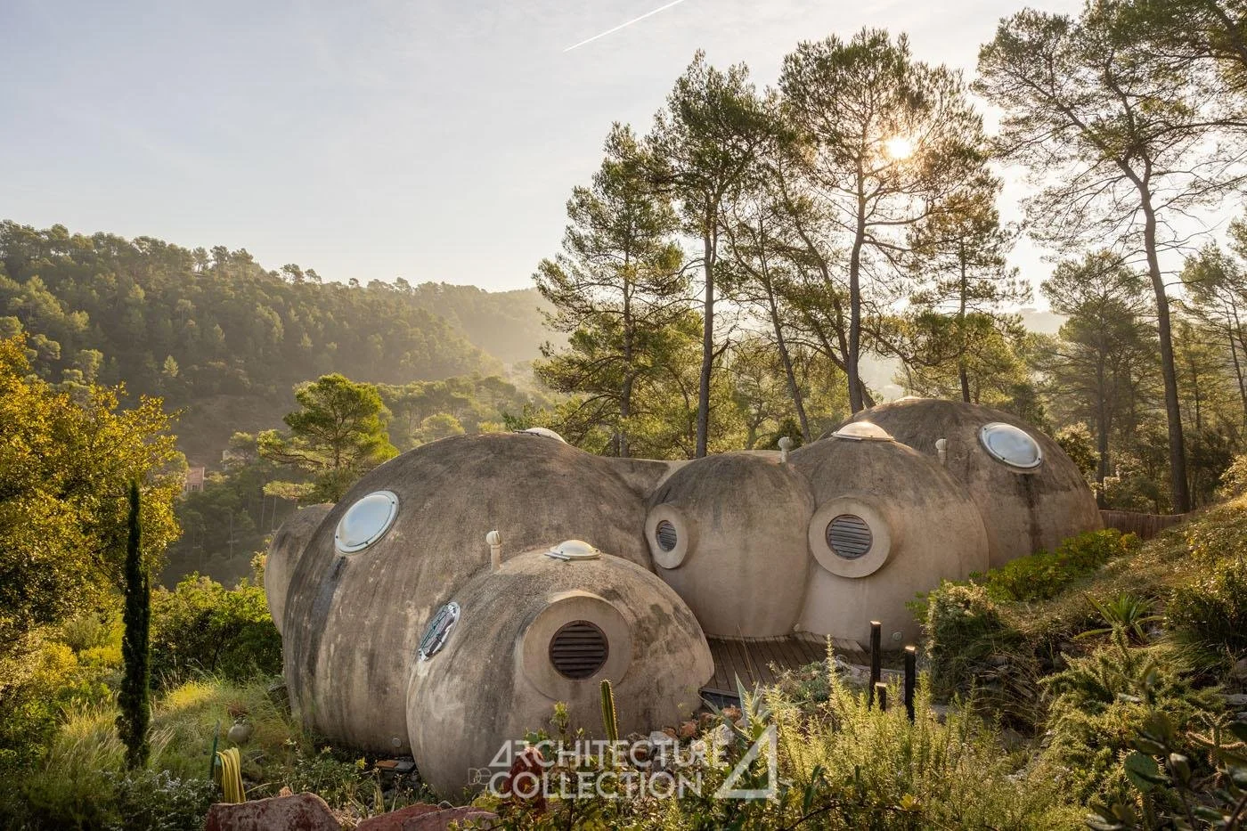 The 2006 Bubble House by Jérôme Peyret - €450,000