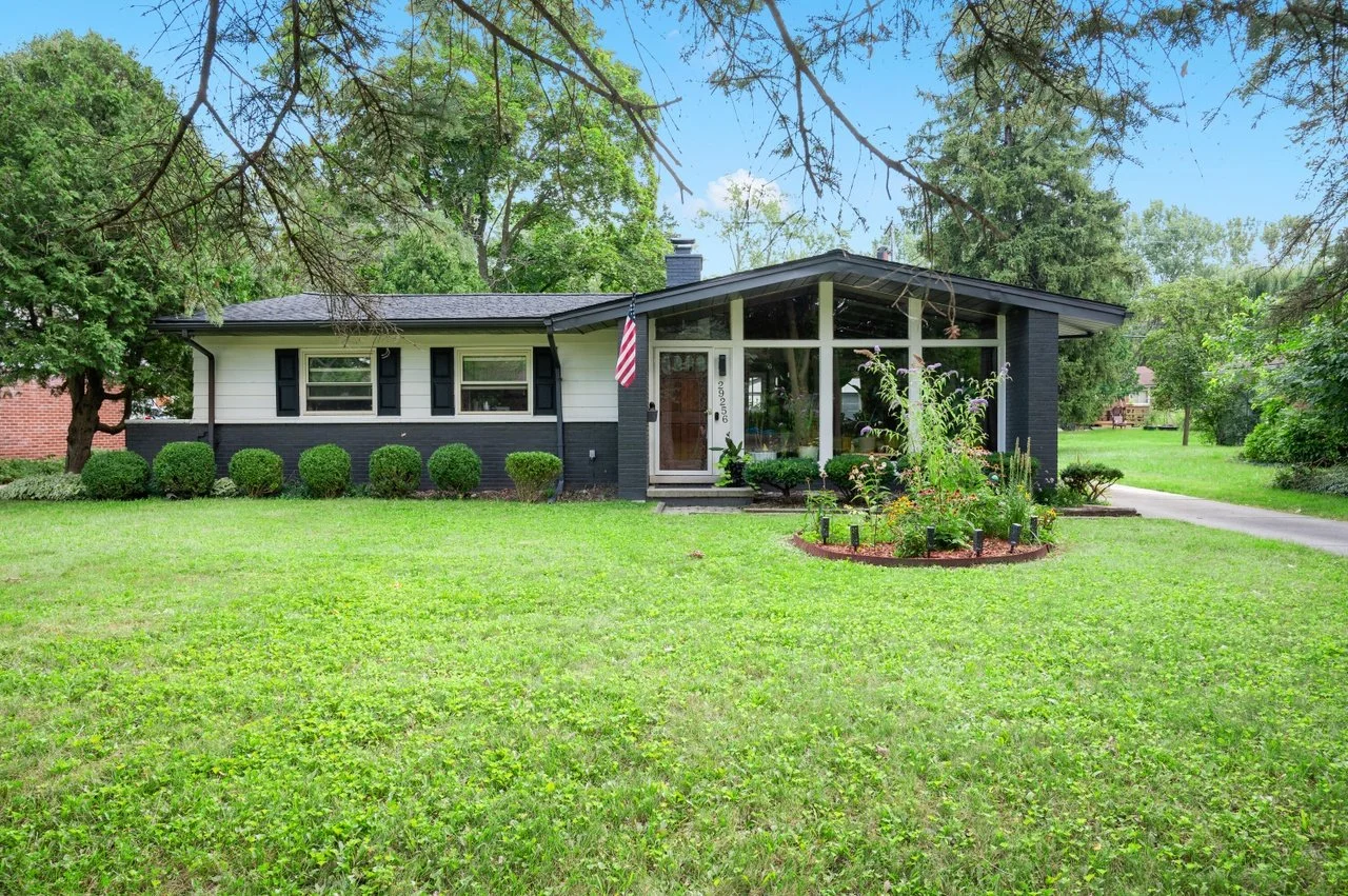 A Mid-Century Ranch in Southfield, MI - $320,000