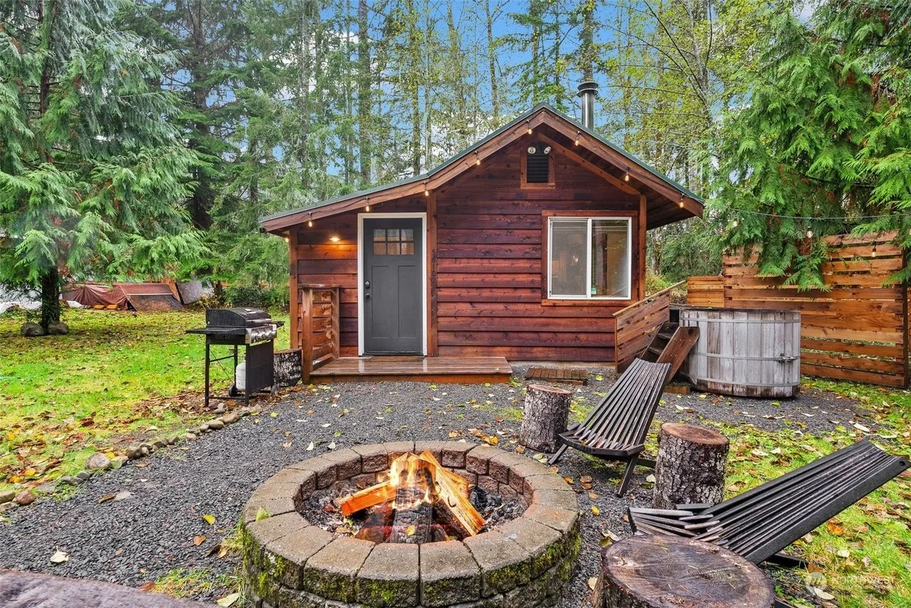 A Little Cabin in Ashford, WA - $450,000