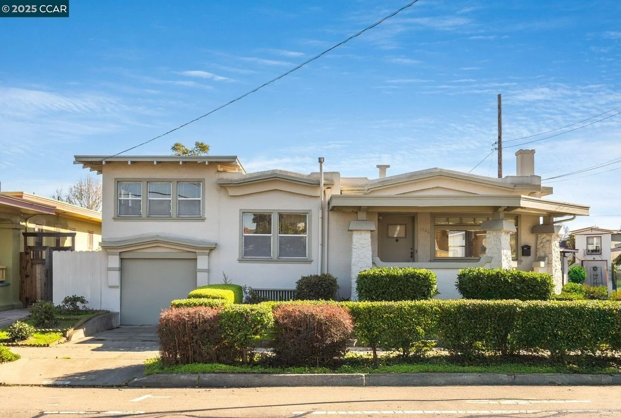 A 1920 Craftsman in Alameda, CA - $895,000