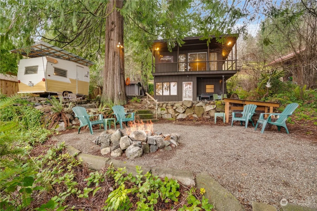 A Retro 1970s Cabin in Shelton, WA - $385,000