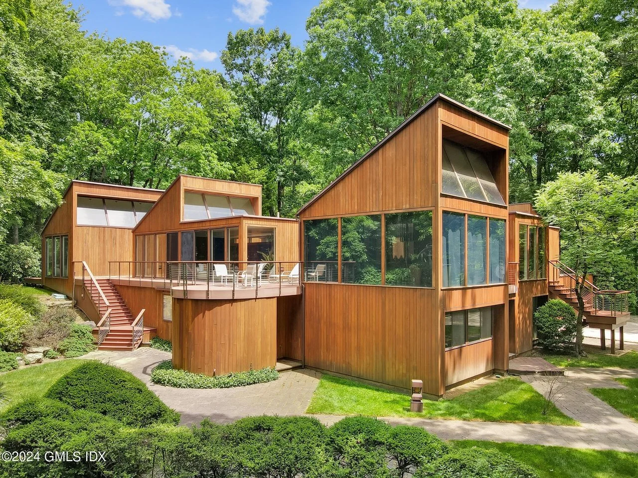 Over 4 Acres in Greenwich, CT - $3,750,000