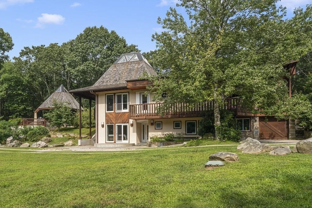 A Soheil Tavakoli Design on Almost 20 Acres - $2,900,000