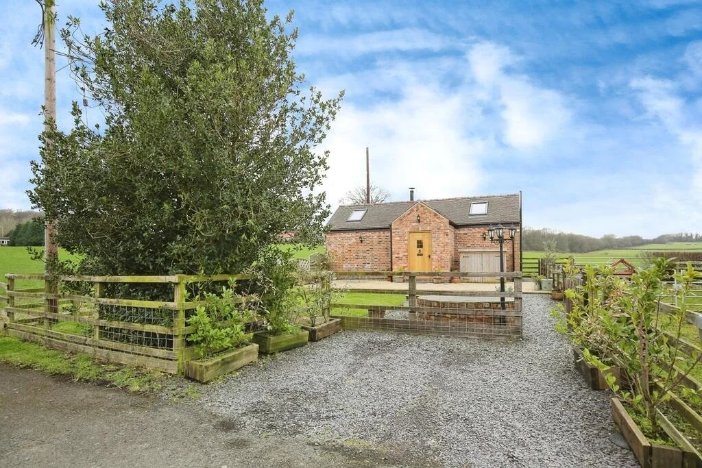 A Converted Barn in England - £195,000