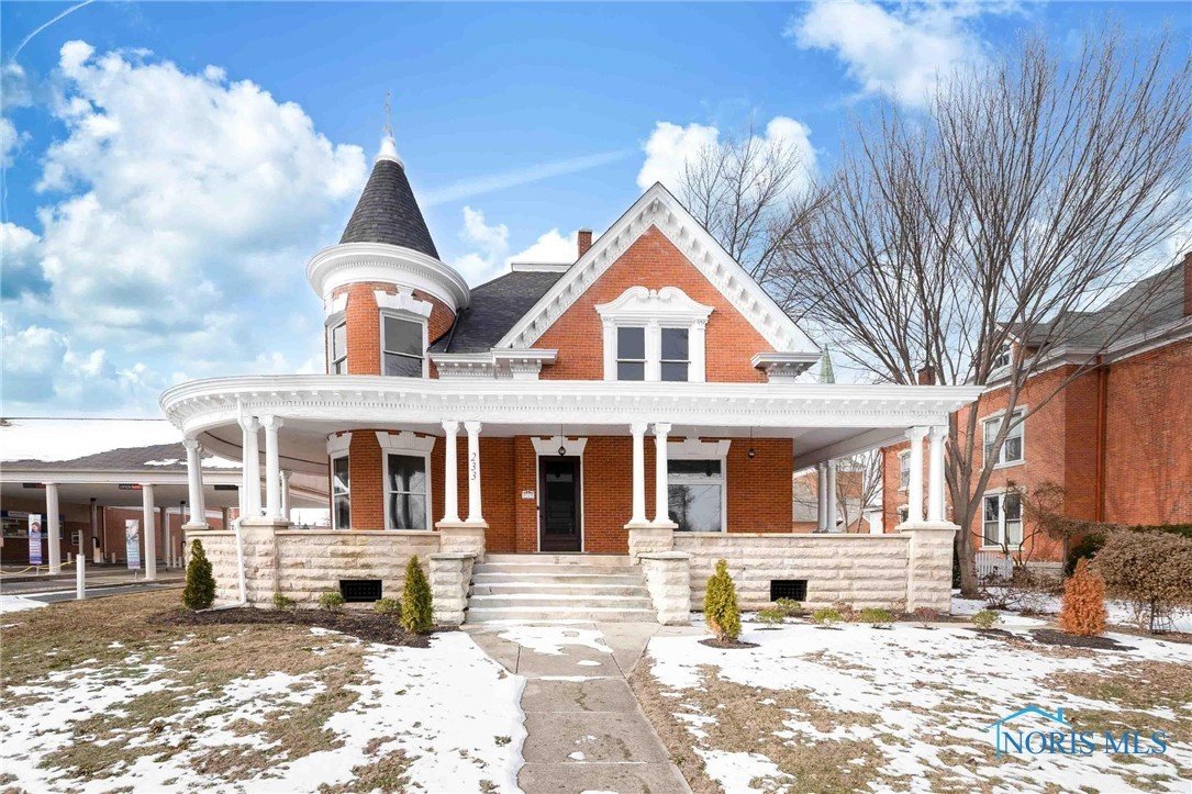 A Well Preserved Home in Delphos, OH - $275,000