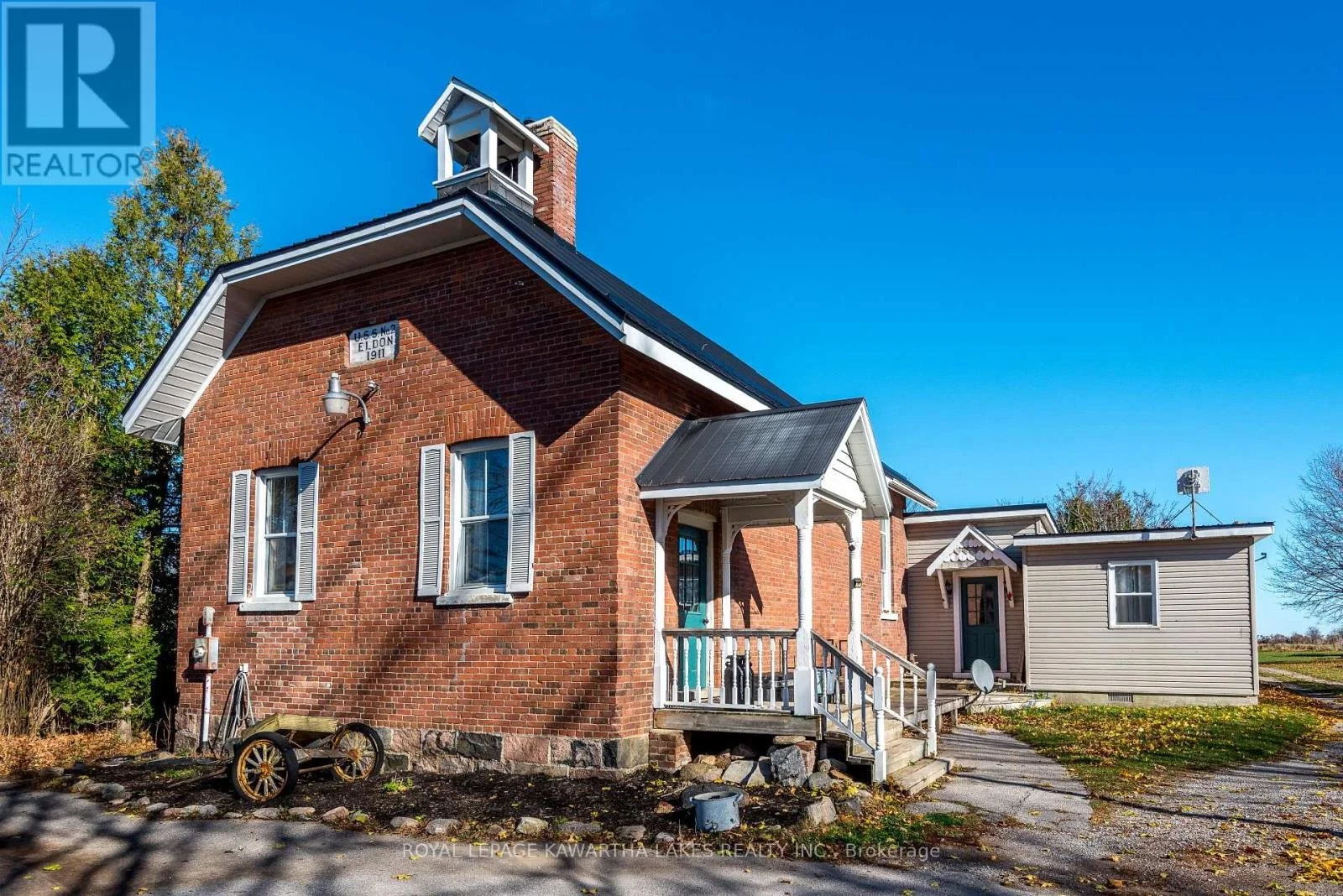 The 1911 Mapleview Eldon Schoolhouse - C$859,900