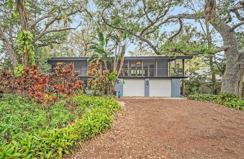 A 1954 MCM in St Pete, FL - $895,000