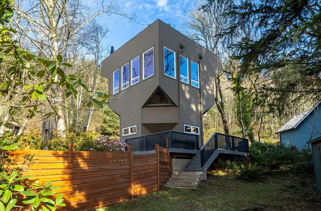 Ocean Views in Tillamook, OR - $650,000