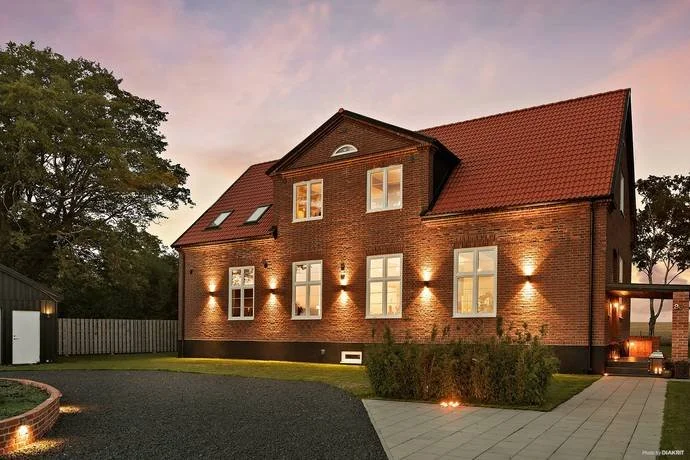 A 1930's Schoolhouse in Sweden - 7,695,000 SEK