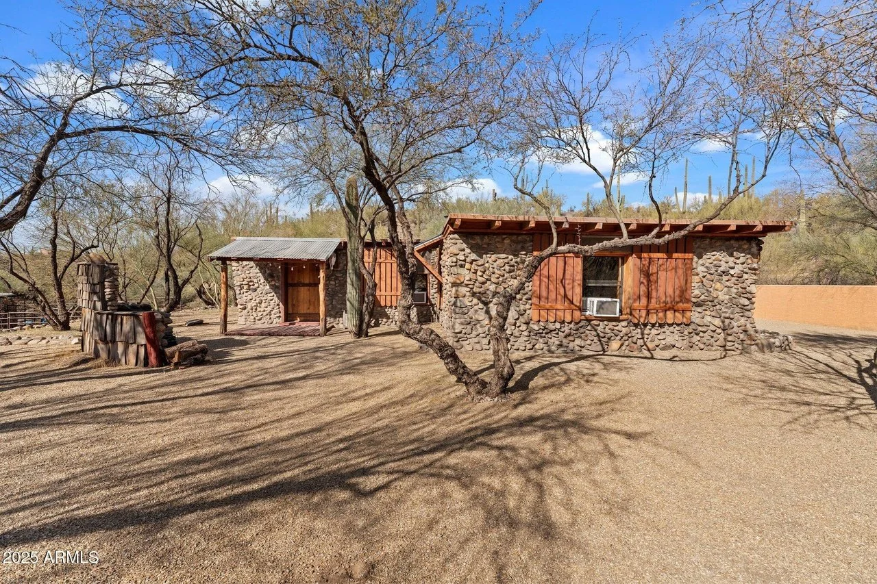 Over an Acre in Wickenburg, AZ - $375,000