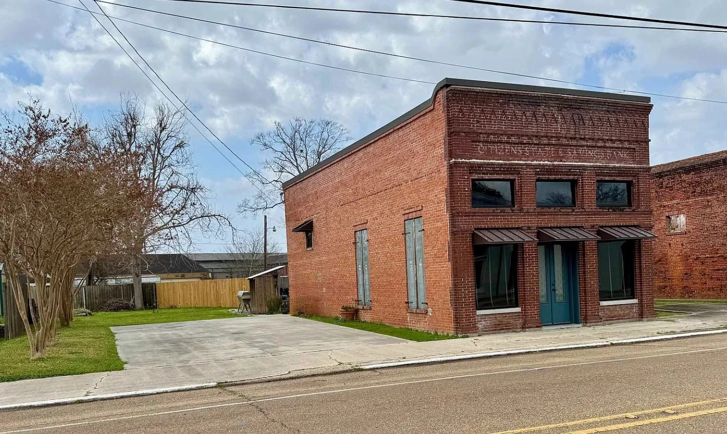 The Citizens State &amp; Savings Bank in Patterson, LA - $265,000