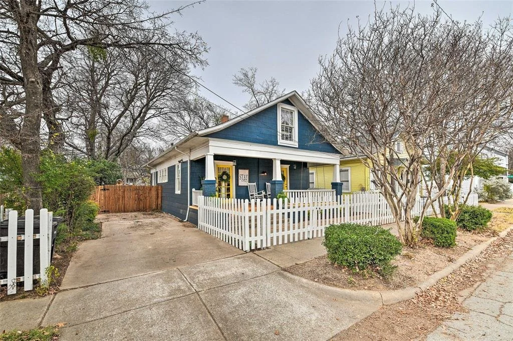 A Bungalow in Fort Worth, TX - $410,000
