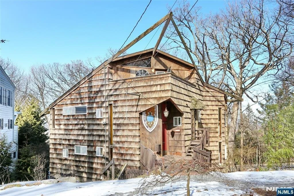 A Theodore Kessler Design in Leonia, NJ - $750,000