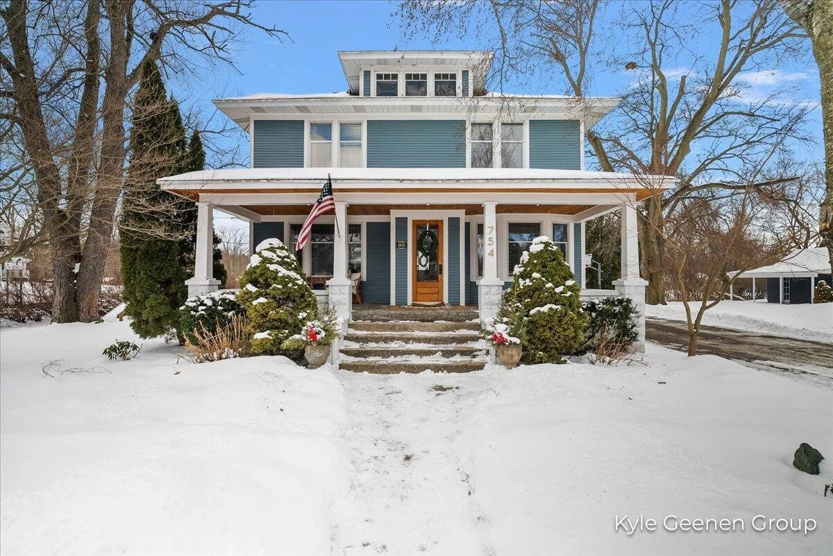 A Beauty in Zeeland, MI - $495,000