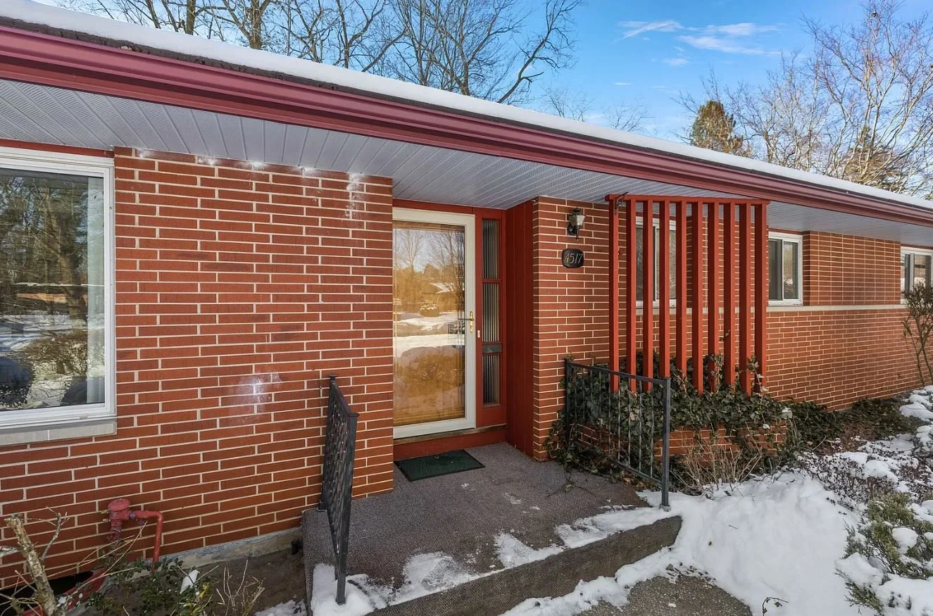 A Mid-Century Ranch in Midland, MI - $300,000