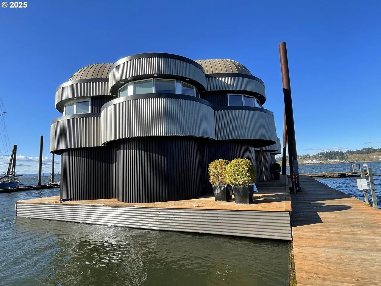A Floating Home in Portland, OR - $1,350,000