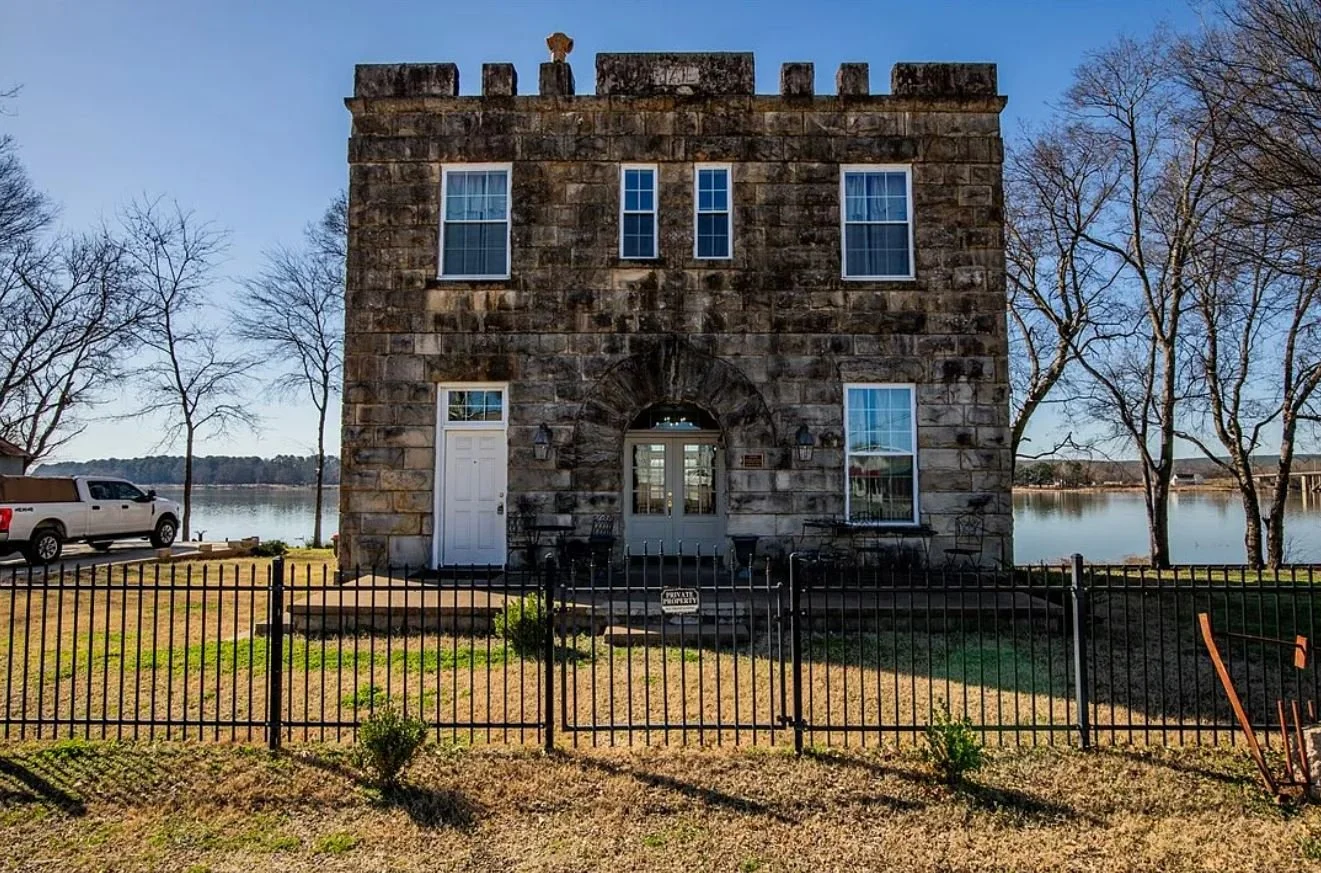 A 1914 Jailhouse in Ozark, AR - $600,000