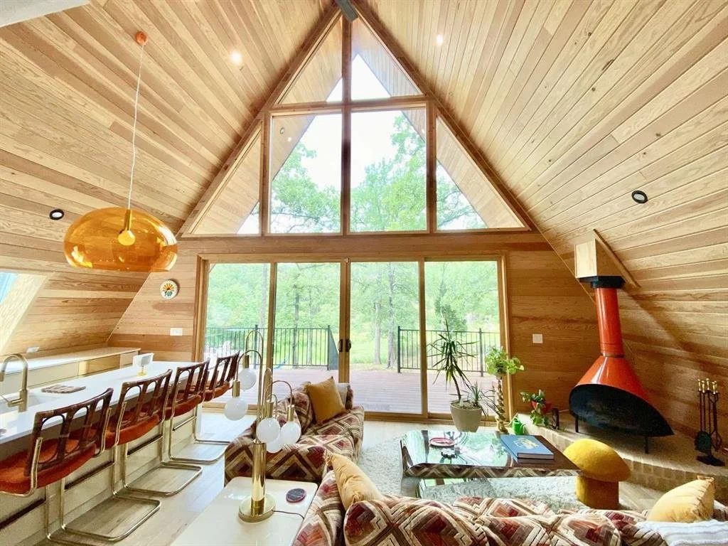 An A-Frame in Malakoff, TX - $440,000