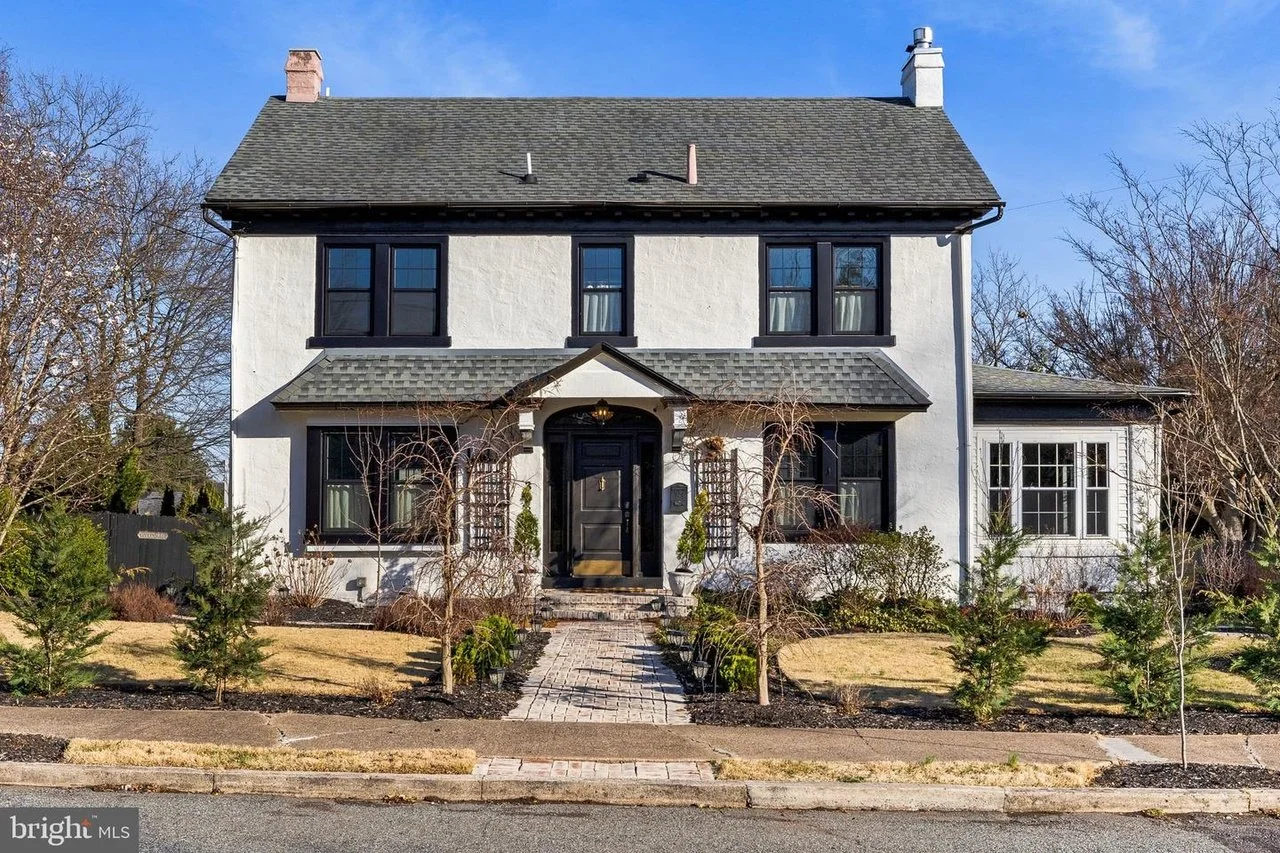A 1920 Colonial in Pottstown, PA - $499,000