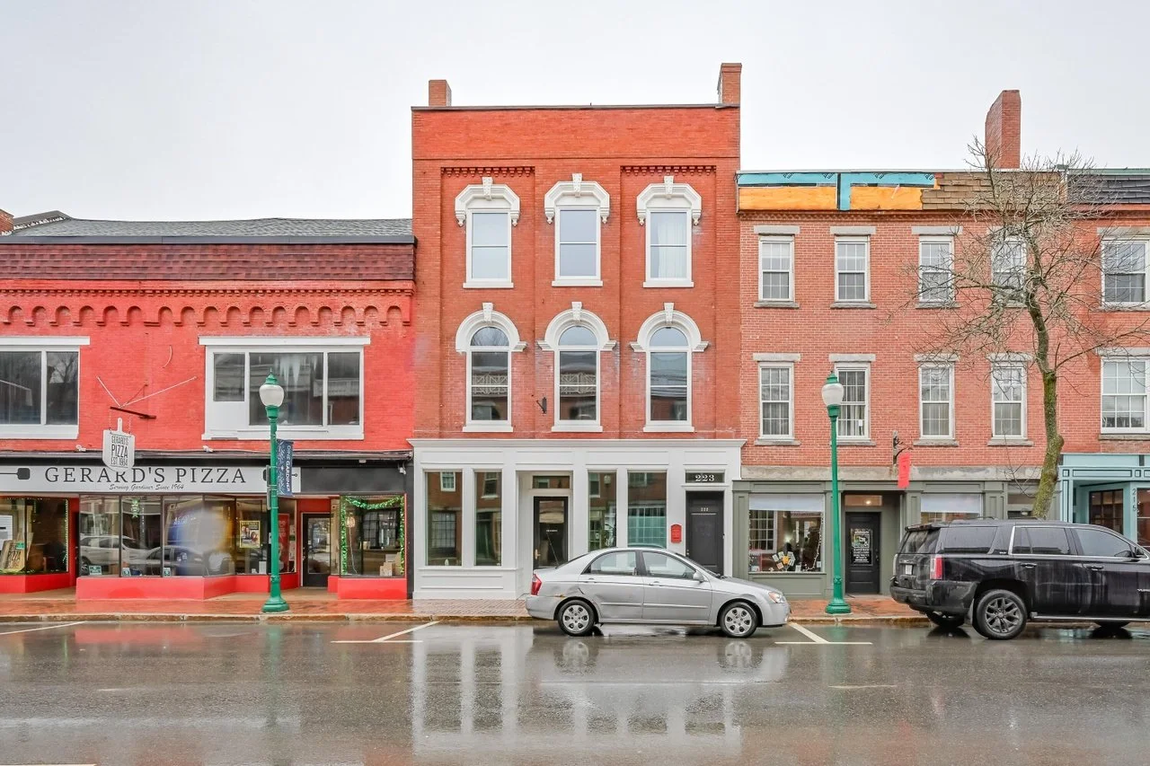 Mixed Use in Gardiner, ME - $825,000