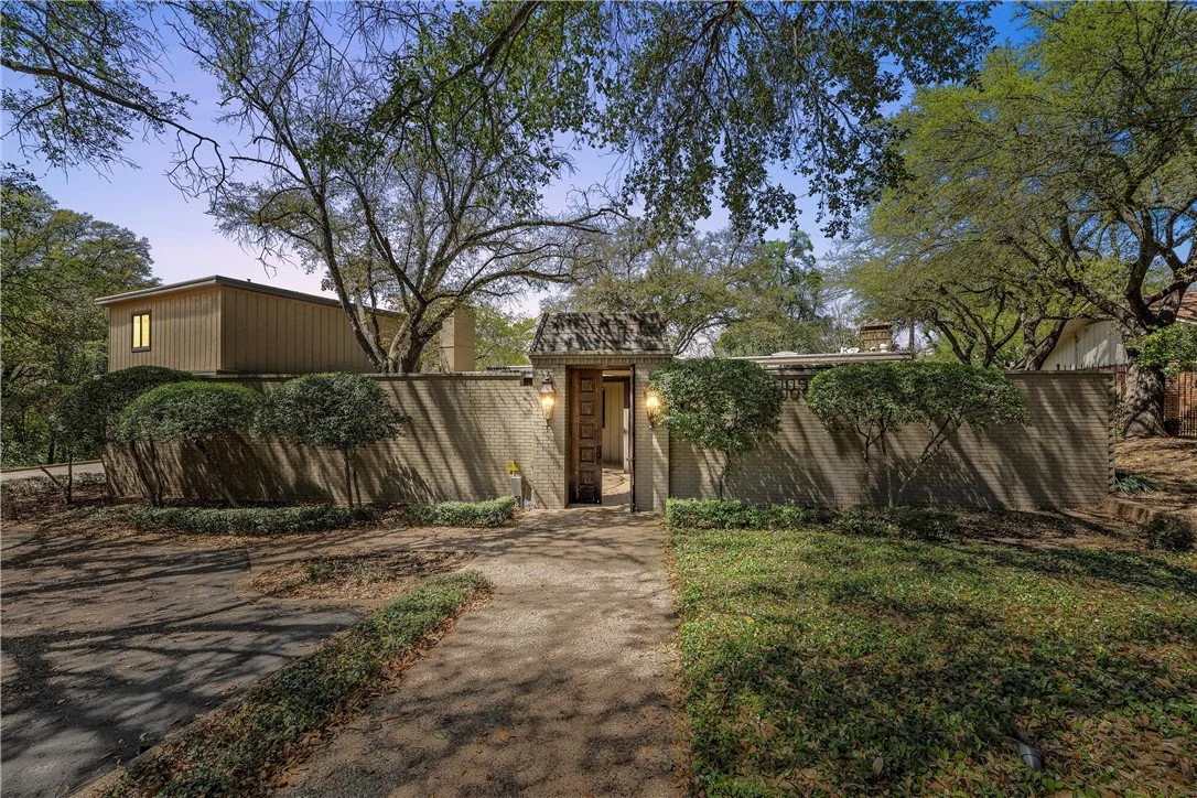 A Courtyard Home in Waco, TX - $699,900