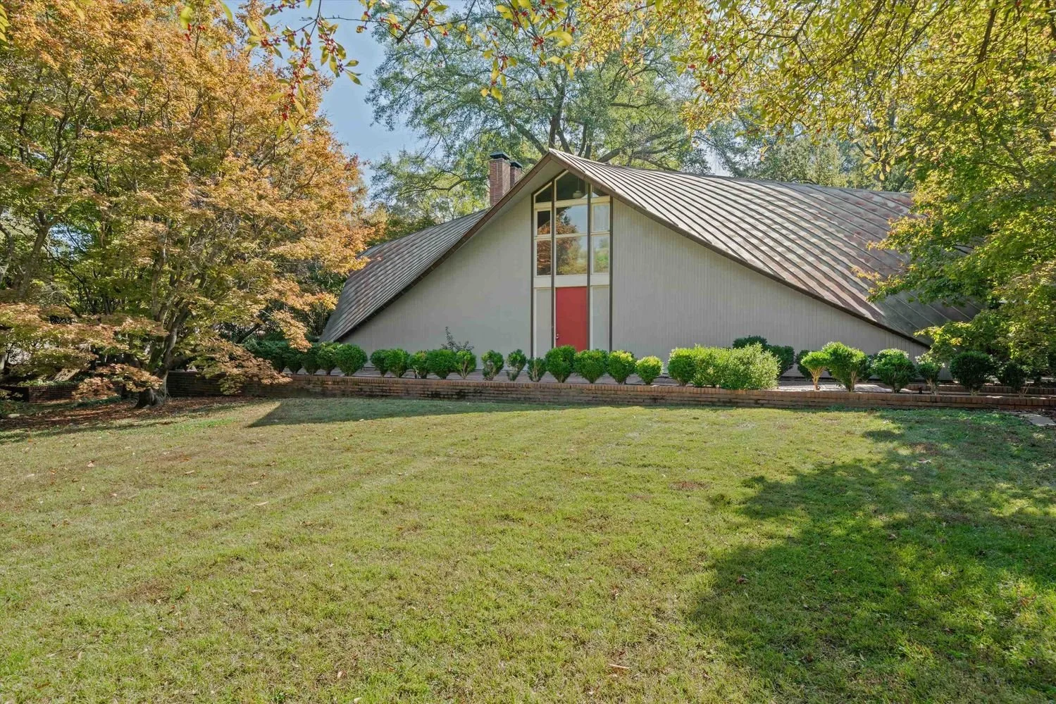 A 1961 A.L. Aydelott Design in Memphis - $775,000