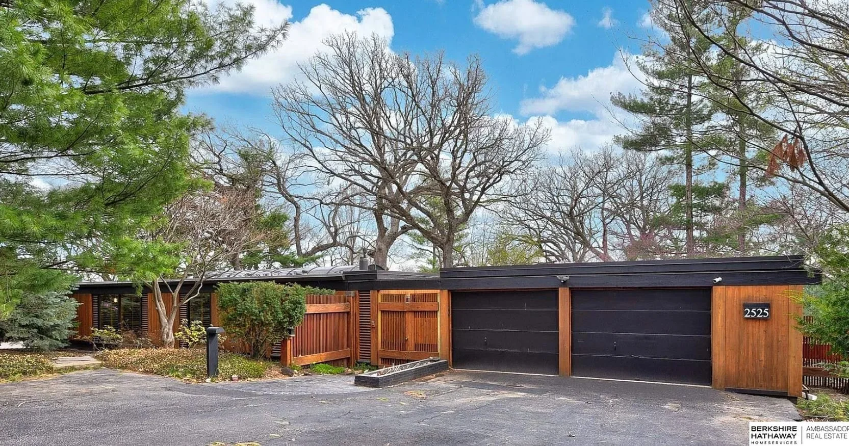 A Neil Astle Design in Omaha, NE - $925,000
