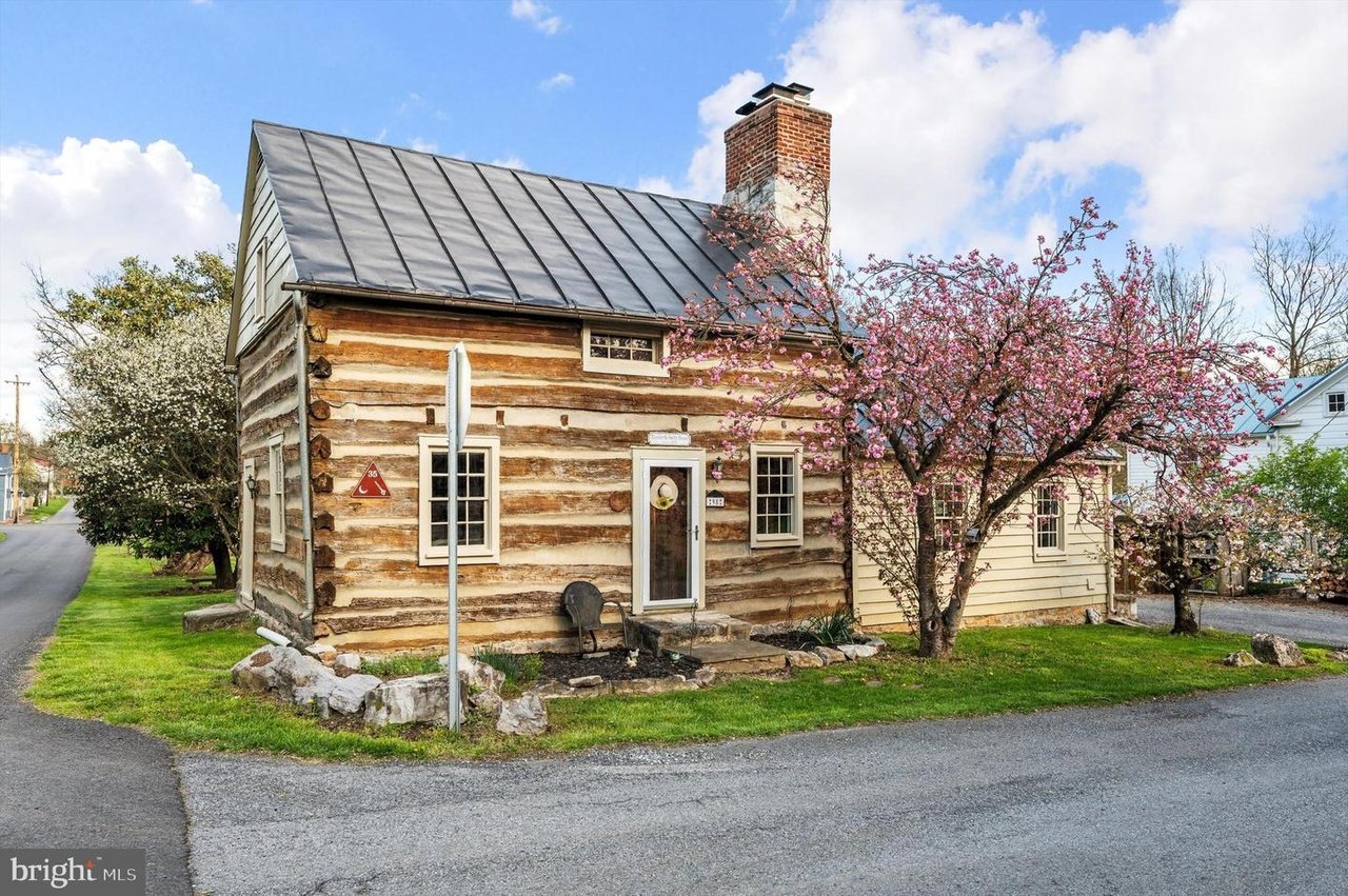 1804 Log Home in Kearneysville, WV - $400,000