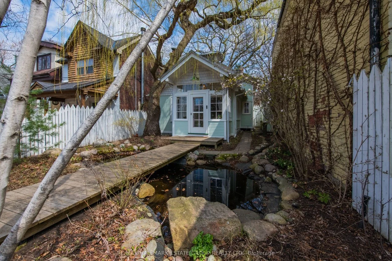 A Charming Home in Toronto - C$1,349,000