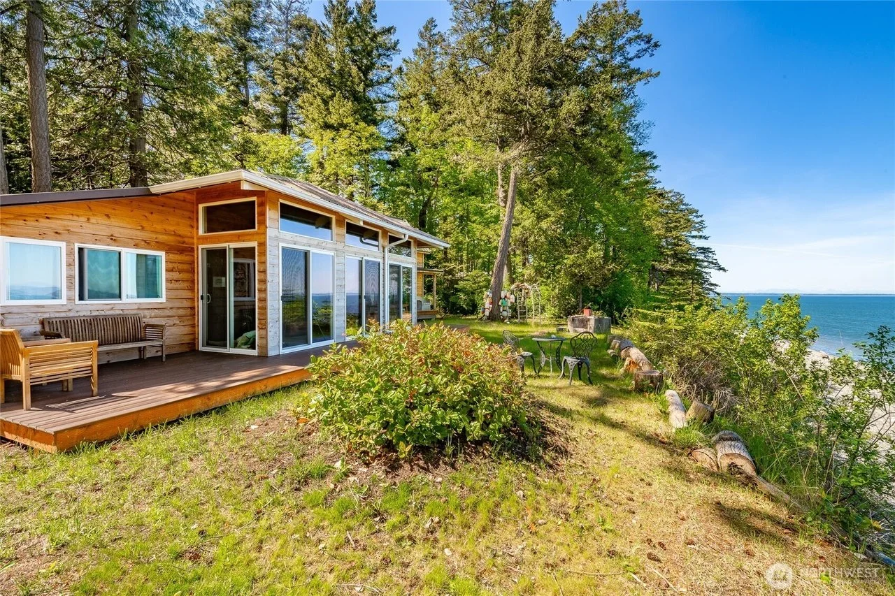 Waterfront on Eliza Island - $355,000